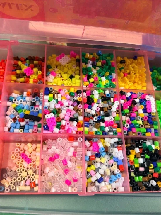 Bundle of Perla beads lot over thousands high quality beads - Picture 3 of 5
